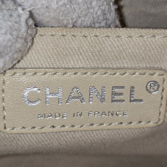 Chanel Calfskin Quilted In the Business Flap Dark Navy Blue - Picture 12 of 16